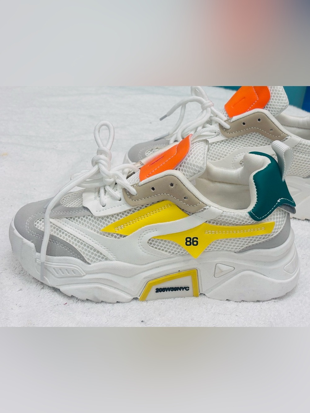Almost Brand New Unbranded Women’s Sneakers - size 37 Euro/6.5 USA - box 14